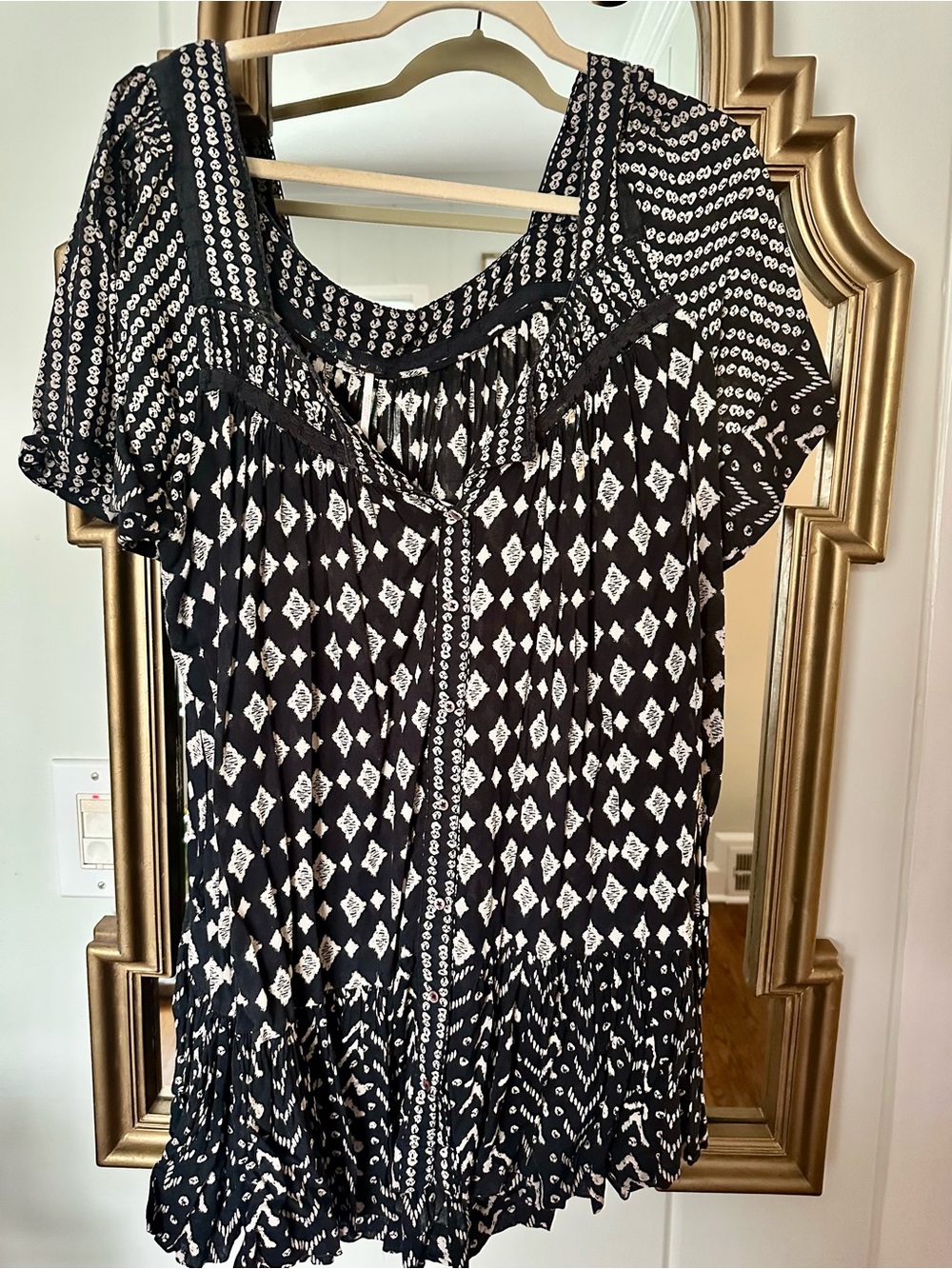 Free People Black and White Printed Short Sleeve Tunic